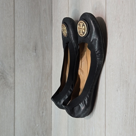 Tory Burch Shoes - Tory Burch Logo Leather Ballet Flats slip on shoes sz 7M